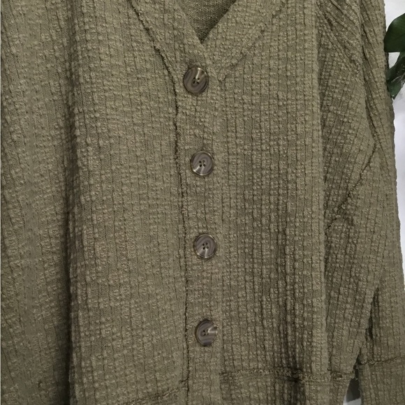 PLUS Two By Vince Camuto Green Sweater Cardigan - Picture 7 of 7